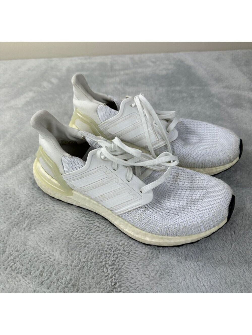 Adidas Women's Size Size 8.5 US/7UK/40 2/3 EU Ultraboost 20 EG0713 Style Number
